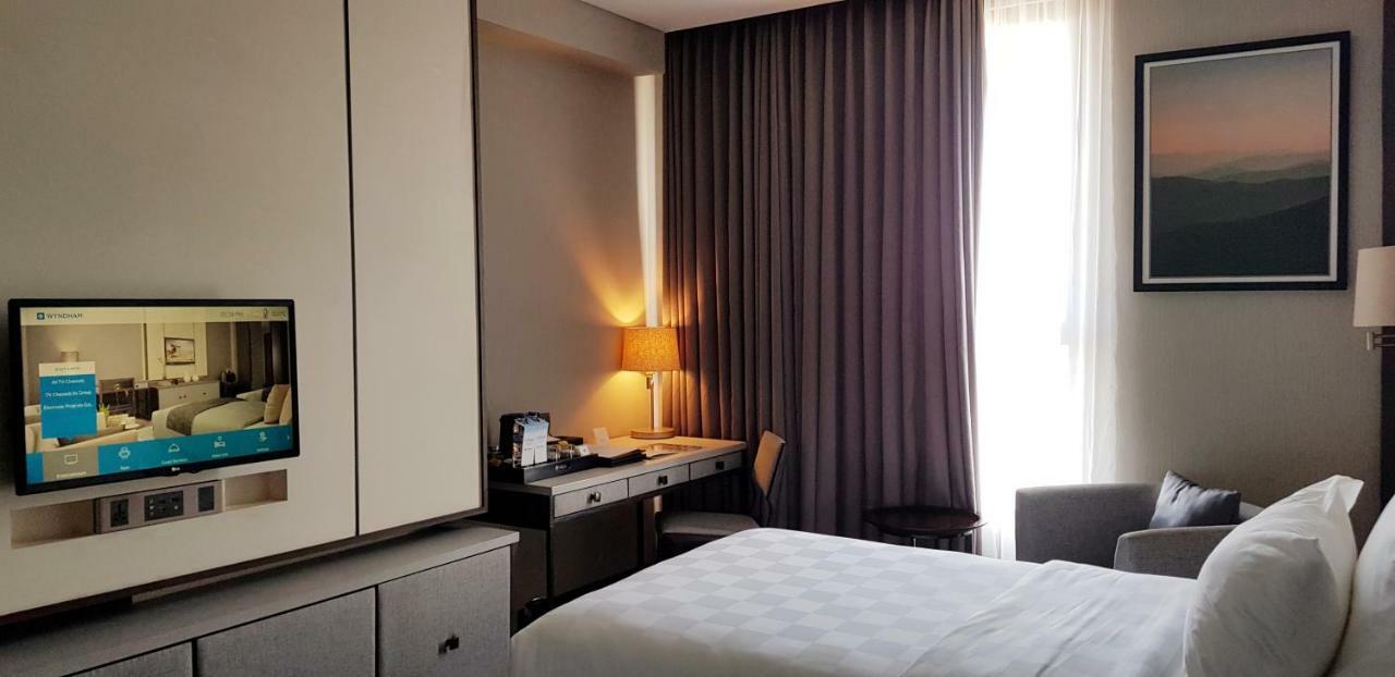 Wyndham Opi Hotel פאלמבאנג מראה חיצוני תמונה